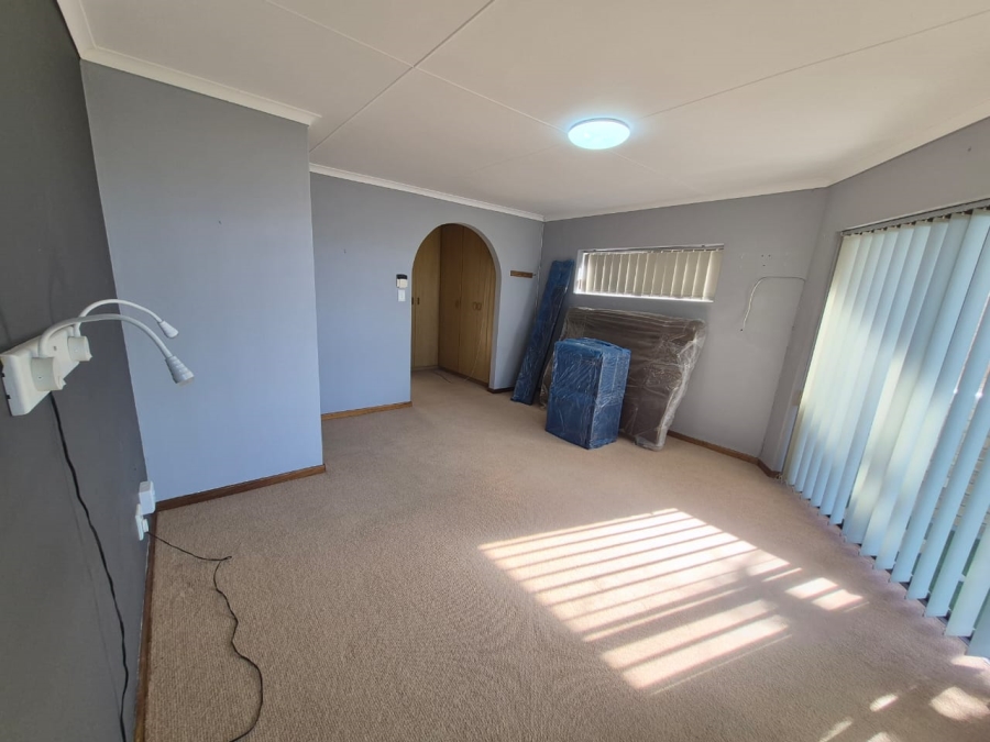 4 Bedroom Property for Sale in Dana Bay Western Cape